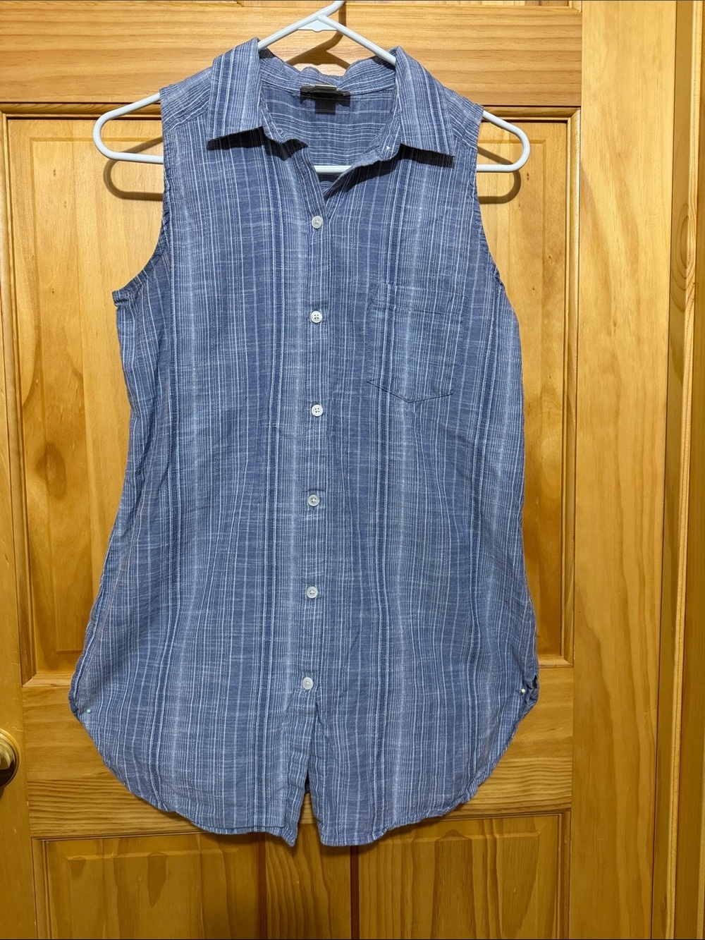LOFT Blue Striped Sleeveless Button-Up Shirt, size Small.
